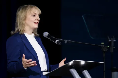 Liz Truss'tan, 2040'ta Mars iddiası