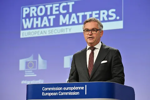 Frontex, AB'deki sınır dışı işlemlerini koordine edecek