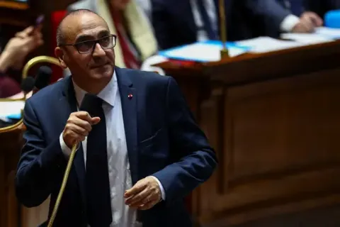 Fransız Bakan Nunez, Cadılar Bayramı protestolarında  'çok yüksek' şiddet risk görüyor