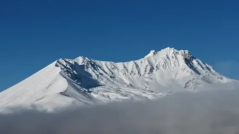 Erciyes Dağı'nın zirvesi beyaza büründü