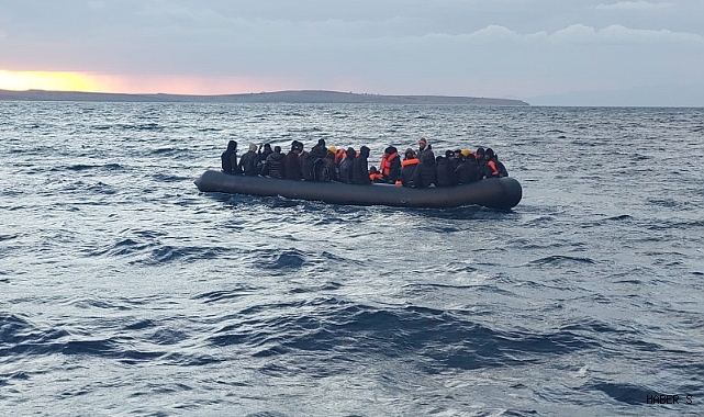 Ayvalık açıklarında göçmen teknesi battı: 5 ölü