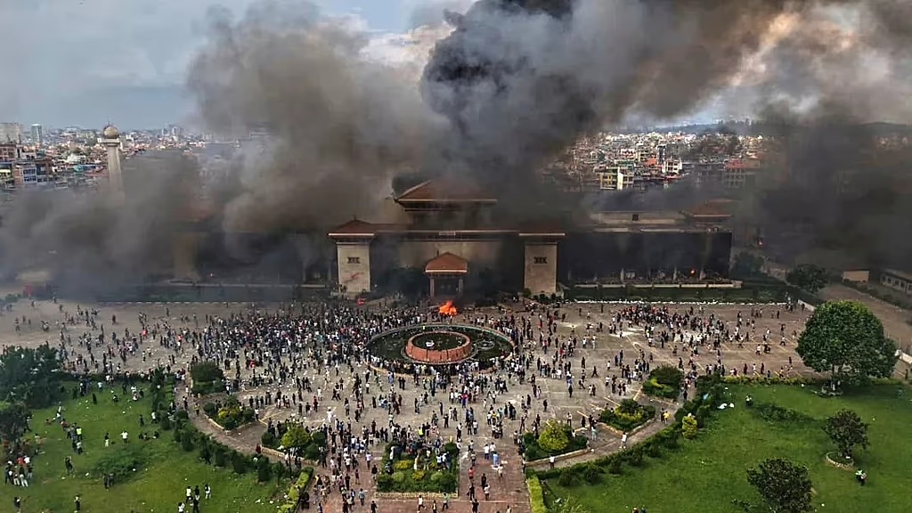 Sosyal medya yasağı hükümeti devirmişti