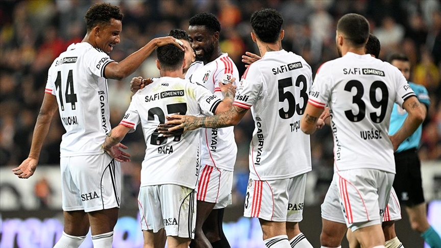 Beşiktaş, Kayserispor'u deplasmanda farklı yendi