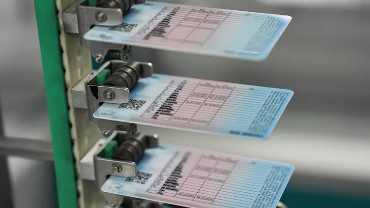 Bakan Yerlikaya'dan eski tip ehliyet uyarısı! Son tarih 31 Ekim