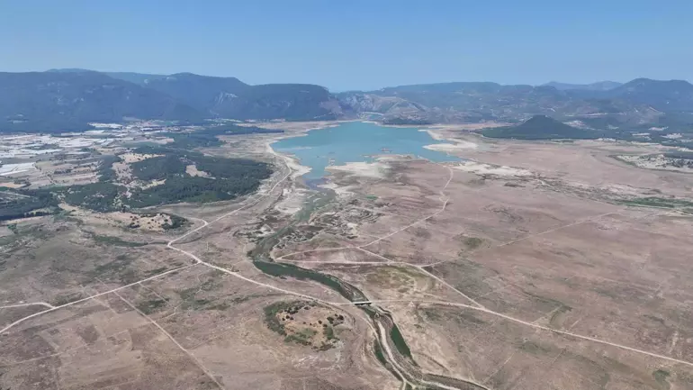 İzmir'de planlı su kesintileri 15 Ekim'e uzatıldı