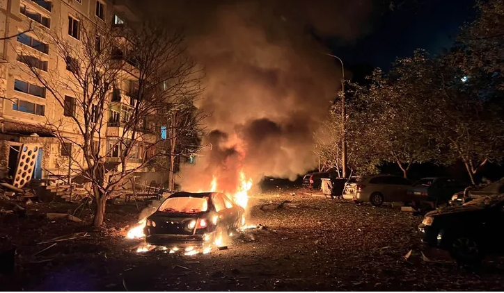 Zelenskiy'den AB ve ABD'ye çağrı: Rusya 50 füze ve 500 SİHA ile saldırdı, Putin durdurulmalı!