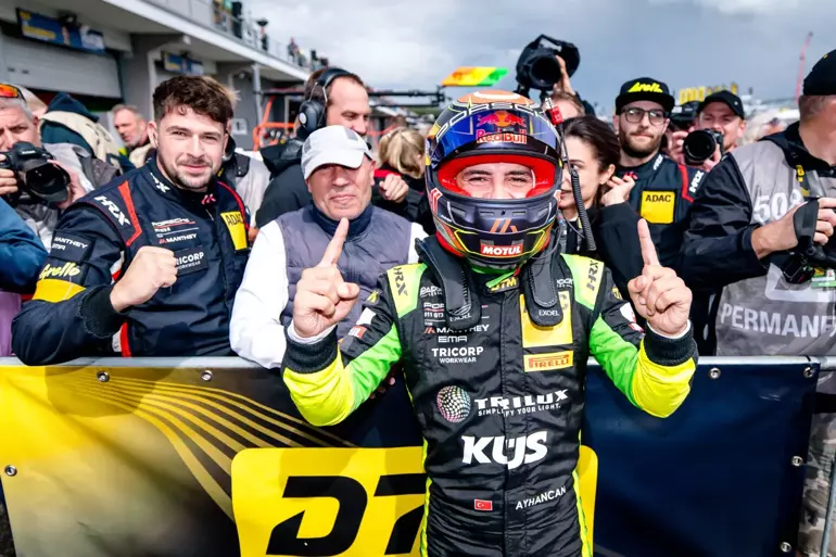 Ayhancan Güven’den tarihi şampiyonluk