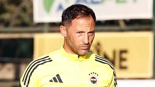 Fenerbahçe'den flaş karar: İki isim kadro dışı bırakıldı!