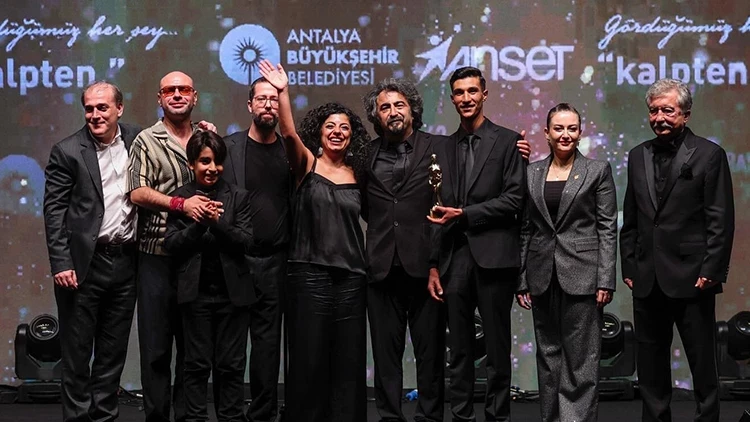 Altın Portakal’da ödüllere "Tavşan İmparatorluğu" damga vurdu