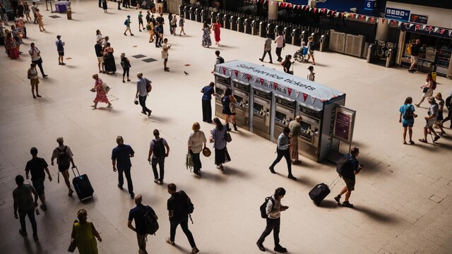 İngiltere'de işsizlik pandemiden bu yana en yüksek seviyede