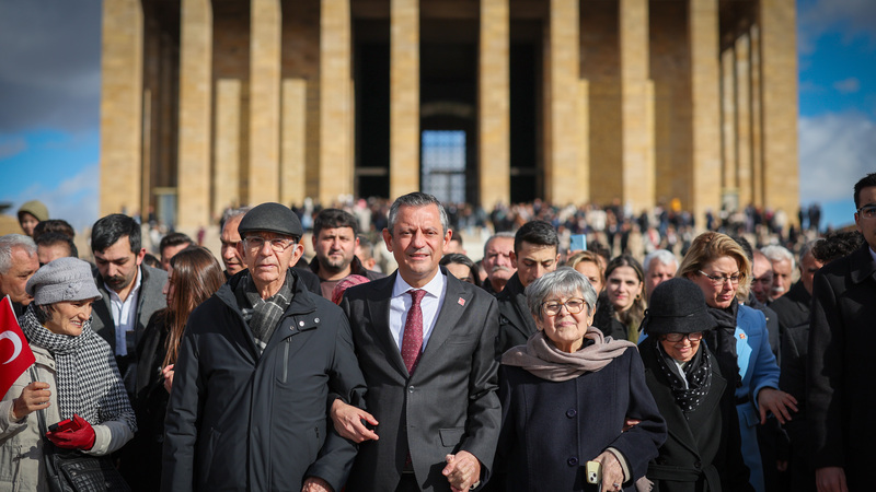 CHP Lideri Özgür Özel: “Öğretmenlerin Hak Ettikleri Değeri Görecekleri Günler Çok Yakın”