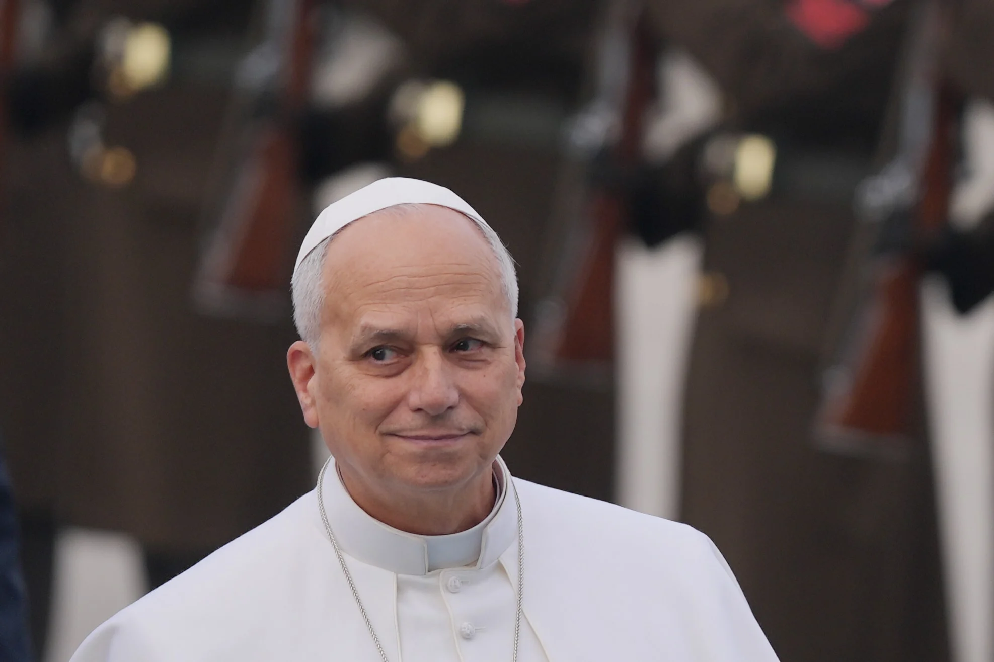 Papa Ankara'ya indi, İstanbul'da yollar trafiğe kapatıldı.