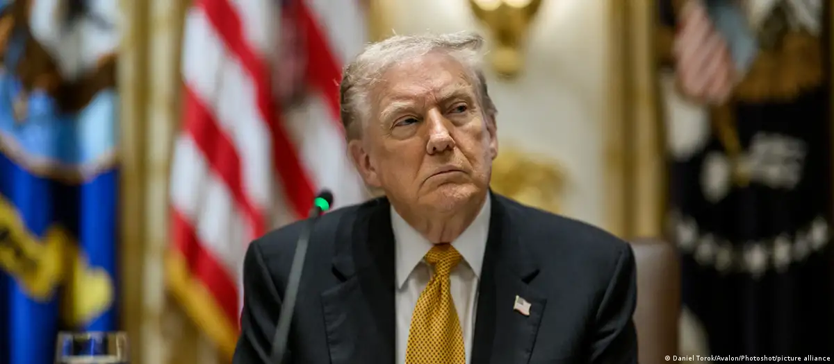 ABD 19 ülkenin vatandaşlarının göç başvurularını durdurdu