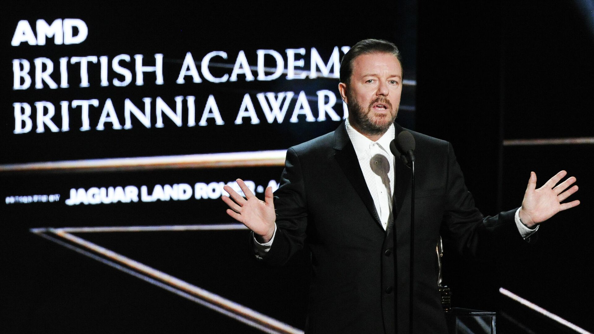 Ricky Gervais,hayvan derneklerini sevindirdi: Rekor bağış açıklandı