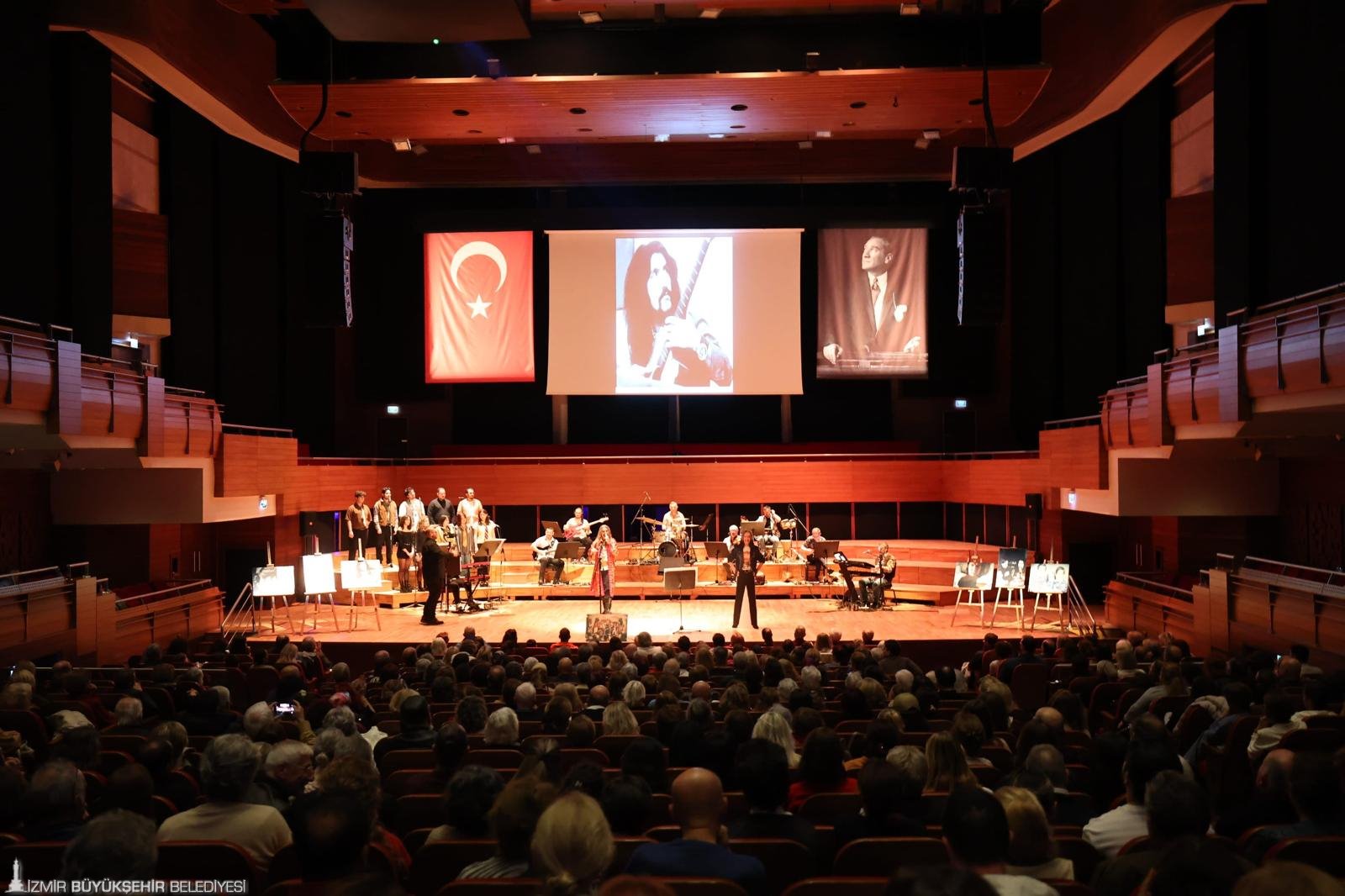 Barış Manço, şarkılarıyla anıldı