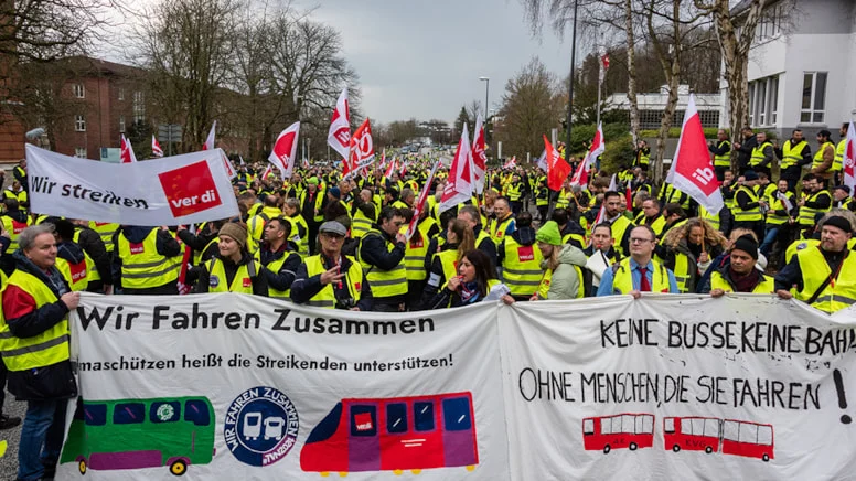 Almanya'da kamu çalışanları greve gidiyor