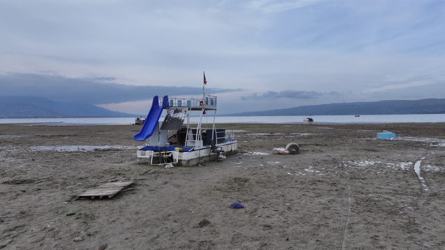 Sapanca Gölü'nde su seviyesi tarihinin en düşük seviyesine indi