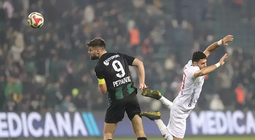 Süper Lig'de Kocaelispor, Antalyaspor'u 2 golle geçti