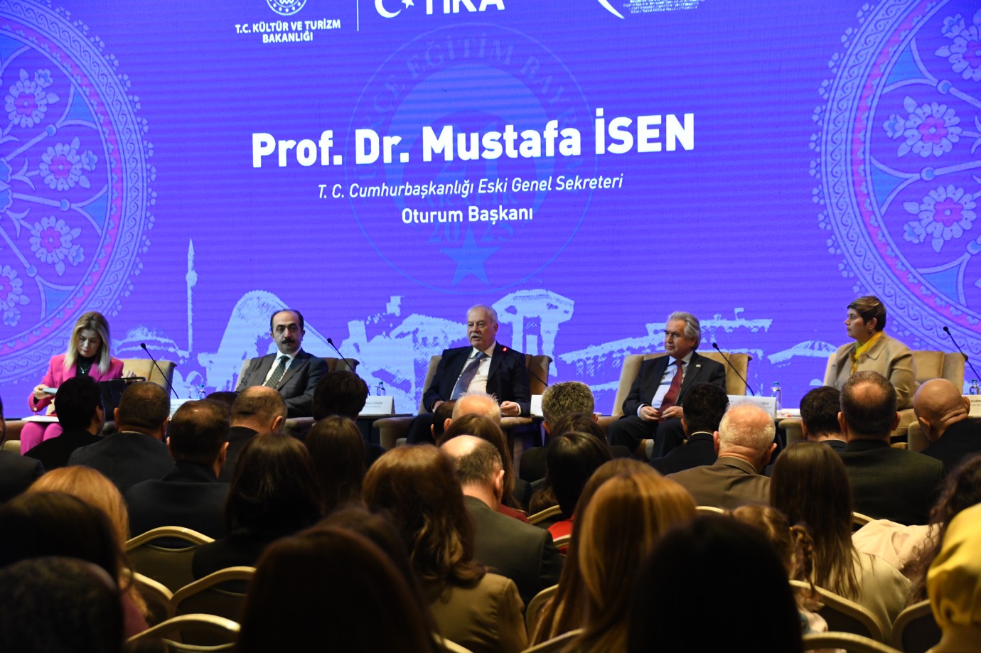 Üsküp'te “Türkçenin ve Türk Kültürü’nün Balkanlardaki Varlığı” Paneli Düzenlendi