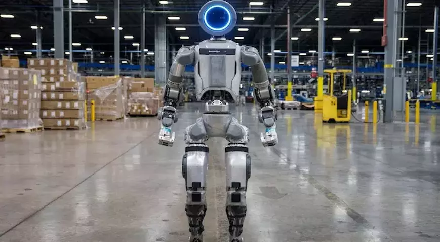 Boston Dynamics’in Atlas robotu, araba fabrikasında işe başlıyor