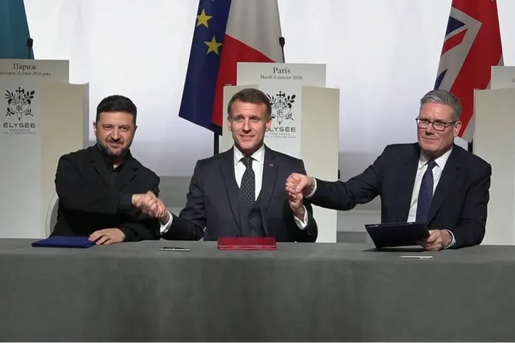 Paris'te tarihi imza: Ukrayna’da uluslararası güç konuşlanıyor