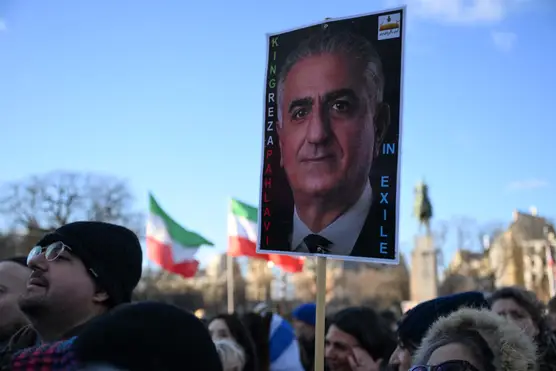 İran'daki İsyanı Besleyen Adam: Reza Pahlavi