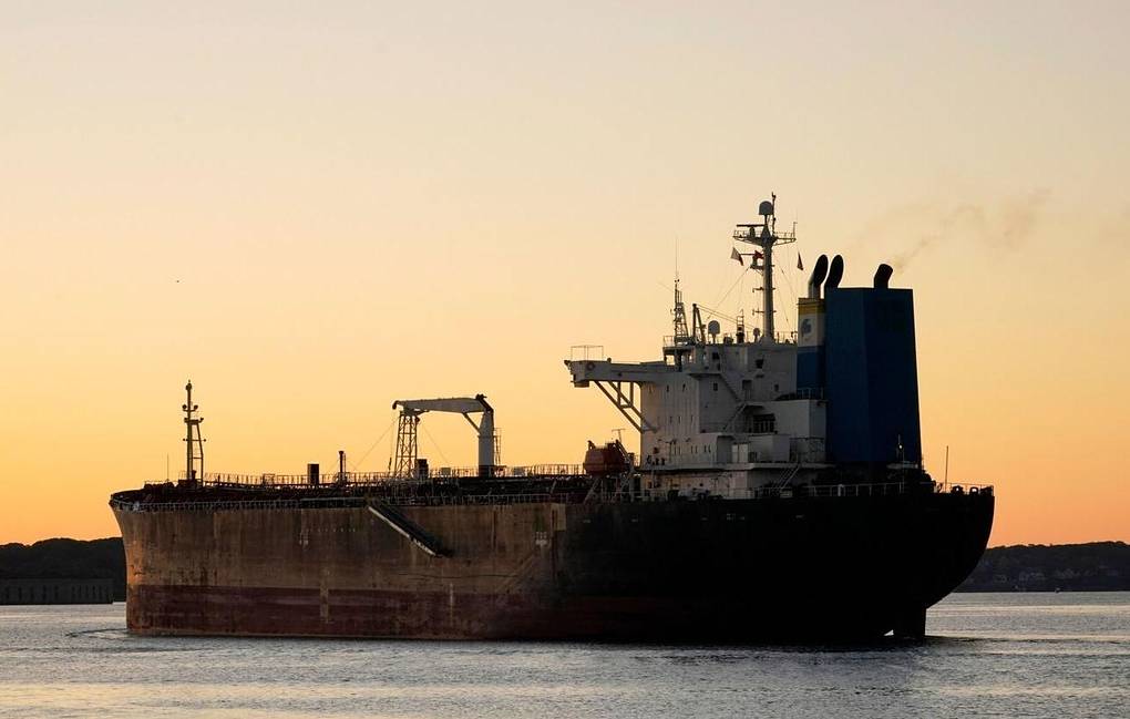 Fransız Donanması Akdeniz'de Rusya'dan Gelen Petrol Tankerini Durdurdu