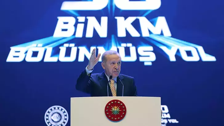 Cumhurbaşkanı Erdoğan: “Ülke ve millet hayrına yaptığımız her işin önüne takoz koymaya çalıştılar”