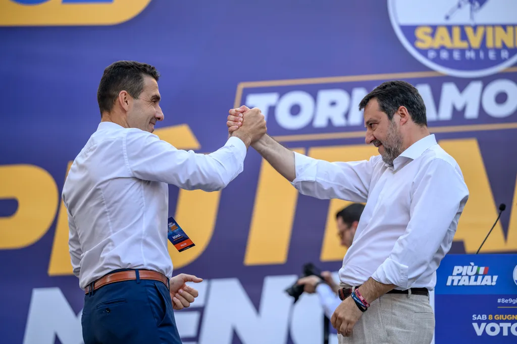 Salvini’nin aşırı sağcı Lig partisi parçalanıyor