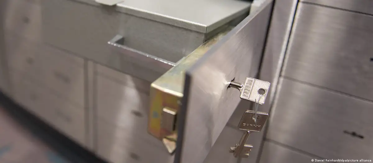 Almanya'da yine banka emanet kasaları soyuldu