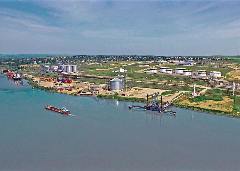 Romanya, Moldova’daki Stratejik Tuna Limanını Satın Alıyor