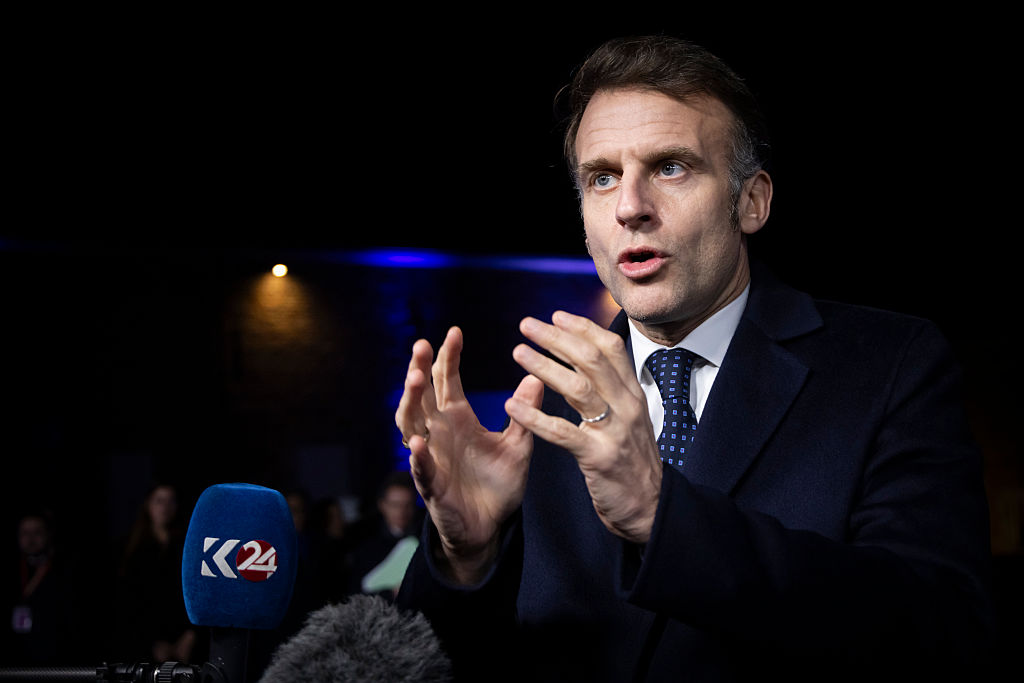 Macron, ABD gümrük tarifesi kararının etkisi konusunda temkin çağrısında bulundu