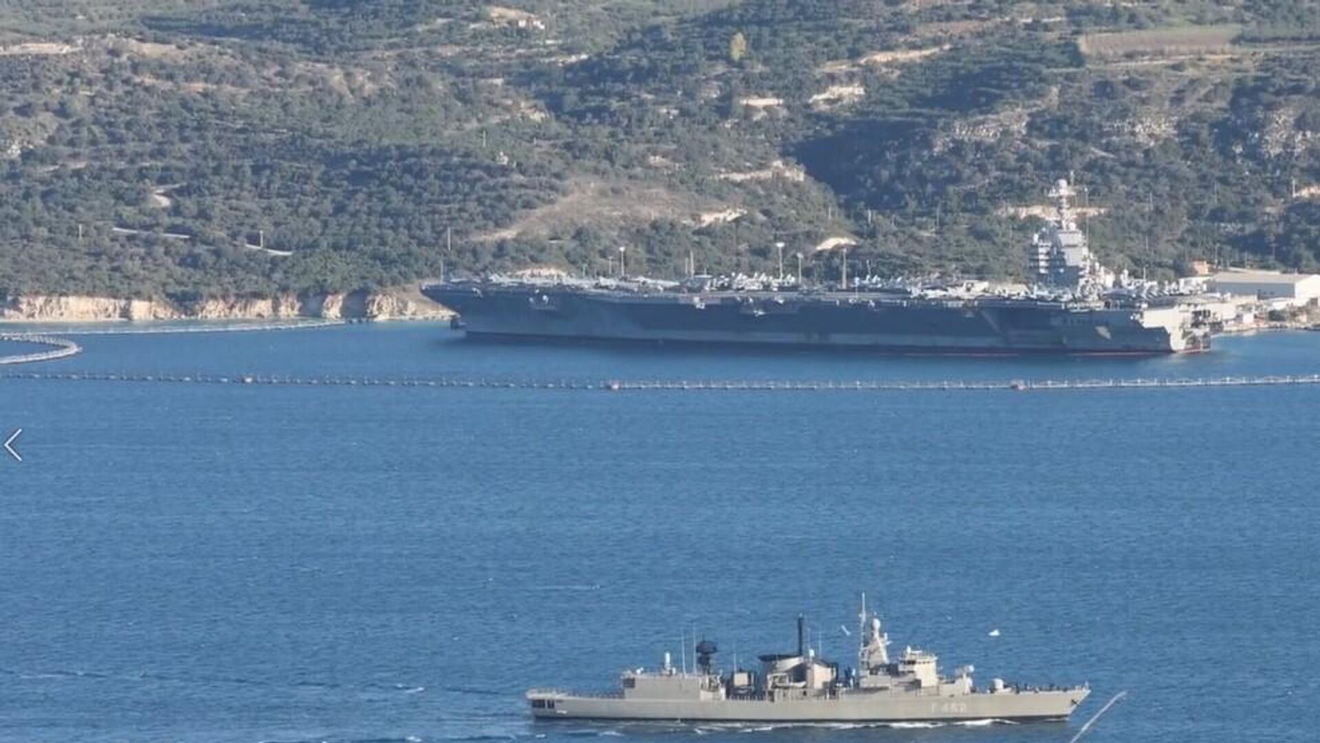 ABD’ye ait USS Gerald R. Ford Girit’e demirledi.