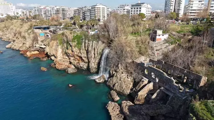 Falezlerde 26 noktada kaçak yapı tespit edildi
