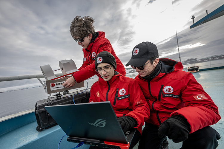 Genç bilim insanlarından "Türk Bilim Üssü" için yenilikçi enerji projesi