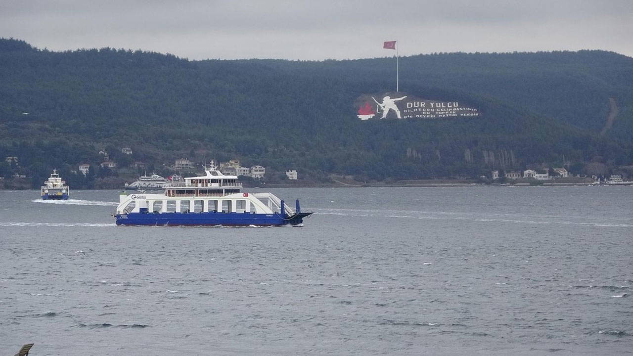 Güney Marmara'da bazı feribot seferleri iptal edildi.