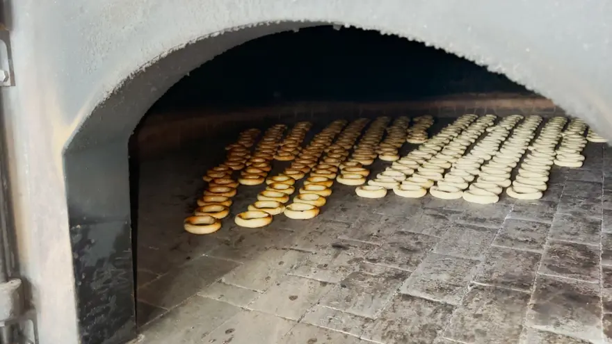 Rize'nin vazgeçilmez lezzeti. 6 ay bozulmadan durabiliyor, kaşar ile birlikte tüketiliyor