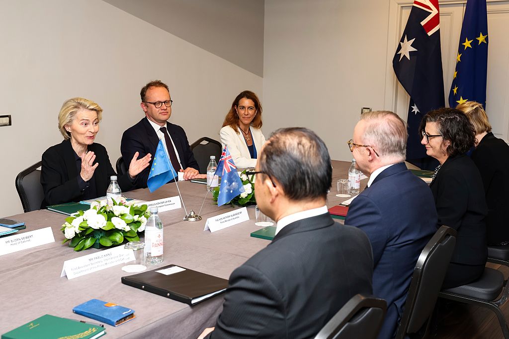 Von der Leyen Avustralya’ya giderken Brüksel çiftçilerle ince bir denge kuruyor