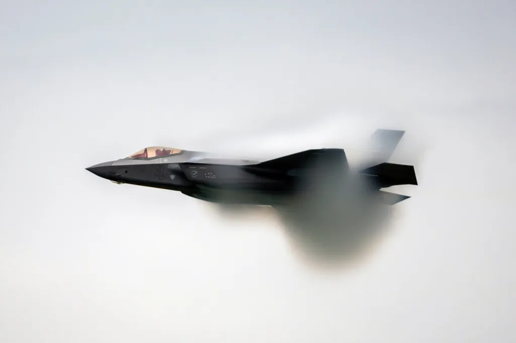 “Savaşa hayır”: Avusturya, ABD savaş uçaklarına hava sahasını kapattı