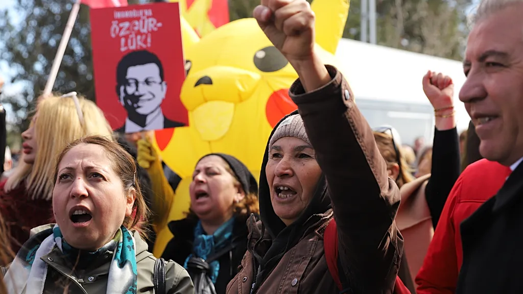 İBB davasında 18 kişiye oy birliğiyle tahliye kararı