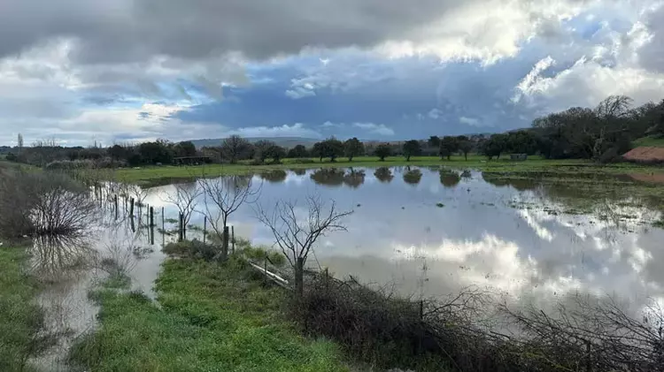 Çanakkale’de sağanak hayatı olumsuz etkiledi