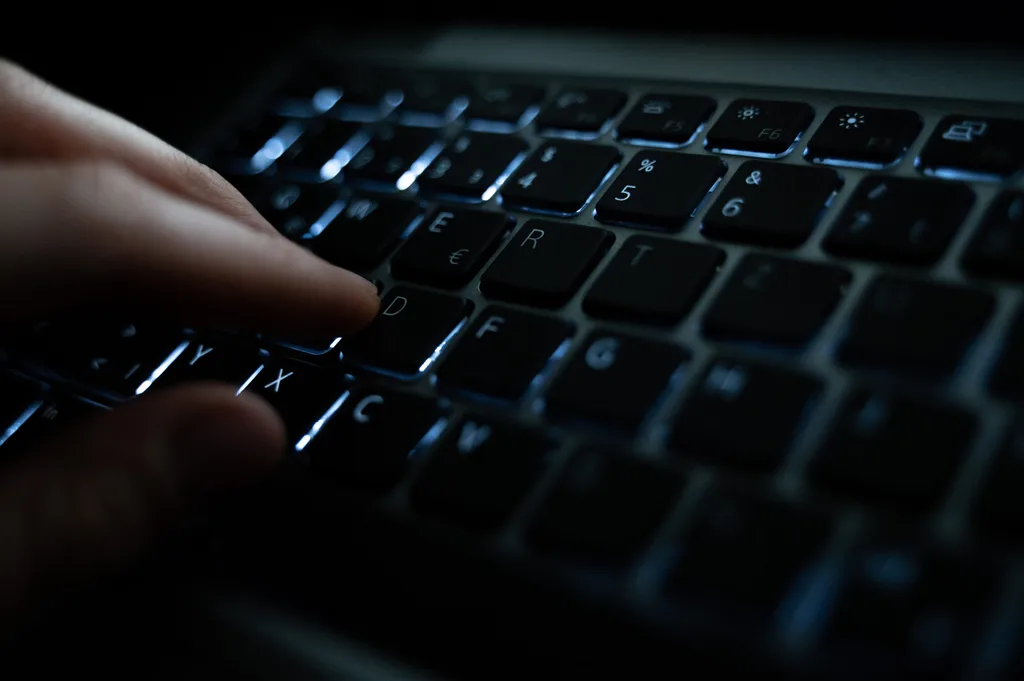 Rus casusları, Batı’yı izlemek için Wi-Fi yönlendiricilerini hackledi