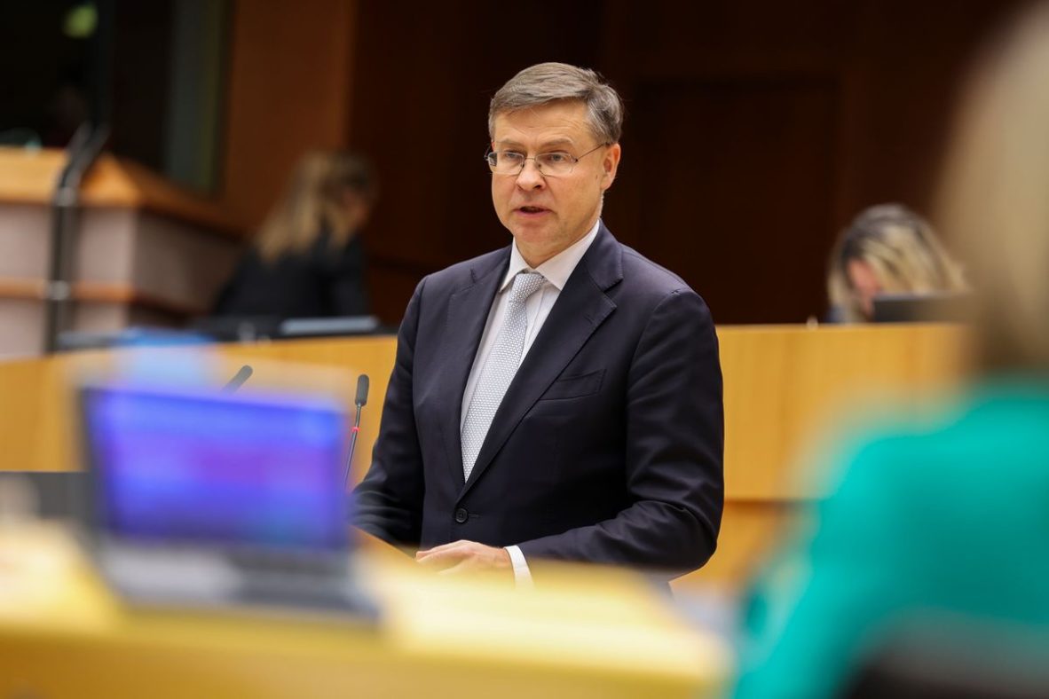 AB ekonomi şefi uyardı: ‘stagflasyon şoku’ yaşanabilir