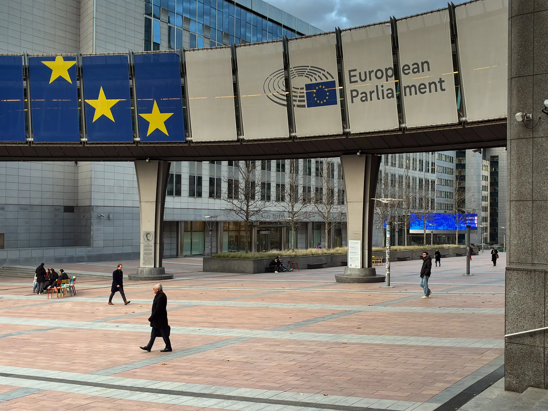 “‘Sorumsuz başarısızlık’: Google, Meta, Snap ve Microsoft, AB’yi üst perdeden eleştiriyor