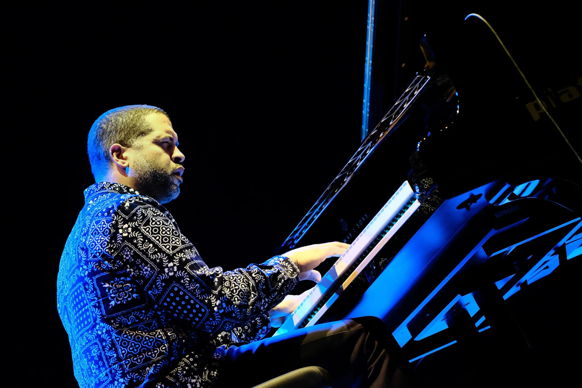 Yapay zekâ, Spotify’da müzisyenleri nasıl taklit ediyor