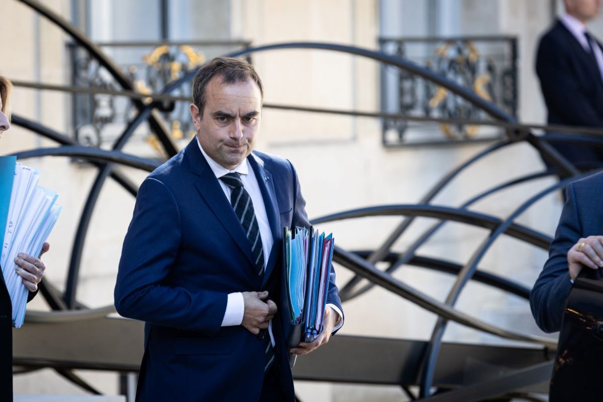 Fransa, fosil yakıt bağımlılığını azaltmak için elektrifikasyon planını açıkladı