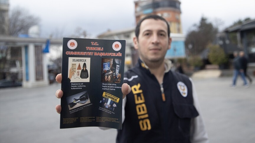 Tunceli'nin "siber polisleri" sanal alemi mercek altına alıp suçlularla mücadele ediyor