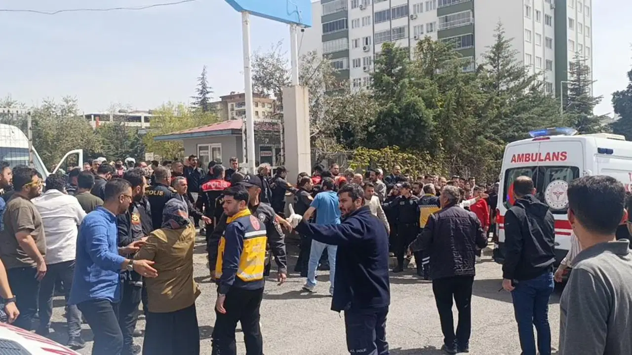 Kahramanmaraş'ta okulda silahlı saldırı: Can kaybı var!