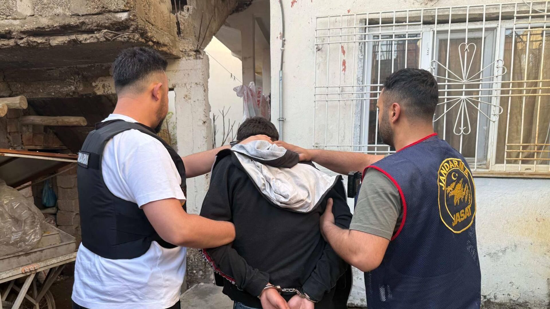 MİT'ten siber suç şebekesi operasyonu