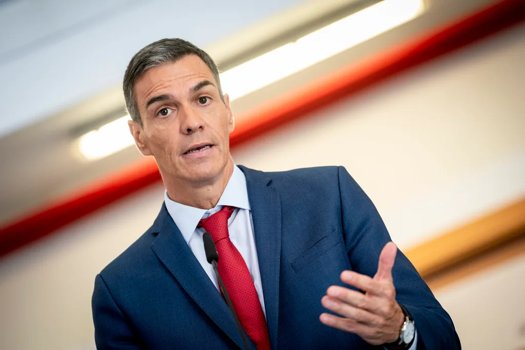 Trump karşıtı mitingde Sánchez, küresel sağın ‘kolunu bükeceğine’ söz verdi